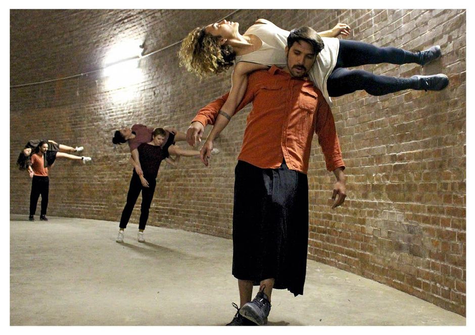 Svea Schneider-Sierra „the spaces| |in between“ Großer Wasserspeicher Prenzlauer Berg, 2018. Mit Candas Bas, Manuel Meza, Sabina Smith-Moreland, Veronica Lillo, Yannis Mitsos, Giusy Cirillo. Svea Schneider-Sierra „the spaces| |in between“ Großer Wasserspeicher Prenzlauer Berg, 2018. Mit Candas Bas, Manuel Meza, Sabina Smith-Moreland, Veronica Lillo, Yannis Mitsos, Giusy Cirillo.