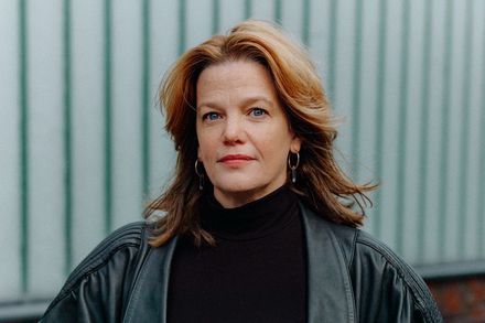 Ein Porträt von Colette Sadler.