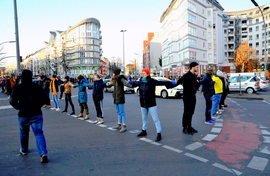 Street Intervention with Public Movement Street Intervention with Public Movement