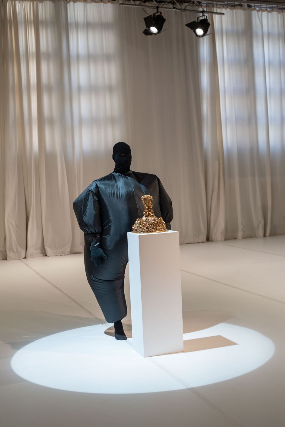 Asya Ashman „Supernumeraries“, 2023 Asya Ashman „Supernumeraries“, 2023