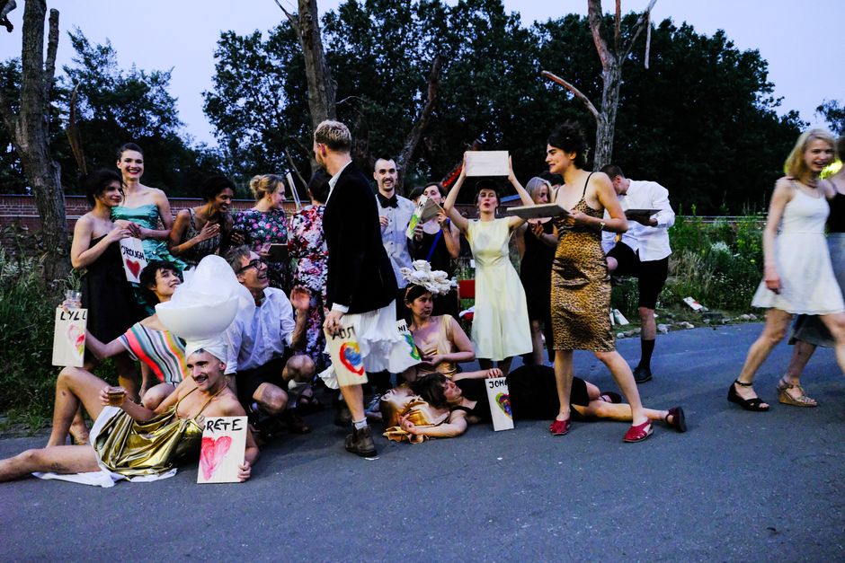 Absolvent*innen BA Tanz, Kontext, Choreographie, 2017 Absolvent*innen BA Tanz, Kontext, Choreographie, 2017