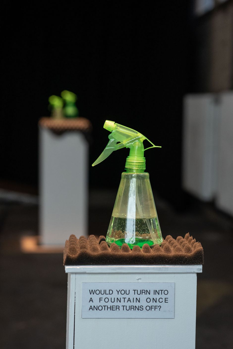 Therese Bendjus „Studies Of Softening Part 3 I am trembling more than usual“, 2023 Therese Bendjus „Studies Of Softening Part 3 I am trembling more than usual“, 2023